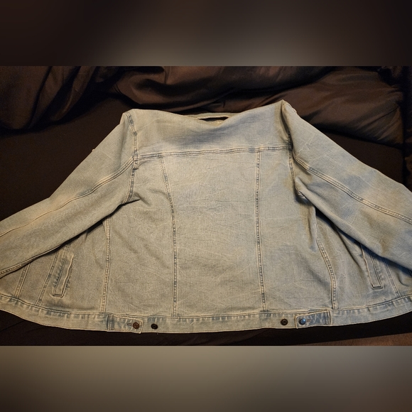 A Blue Women's Time And Tru Jacket sz 16-18, XL - Picture 8 of 8